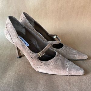 Isaac Mizrahi Tan Suede Pumps with Straps size 6